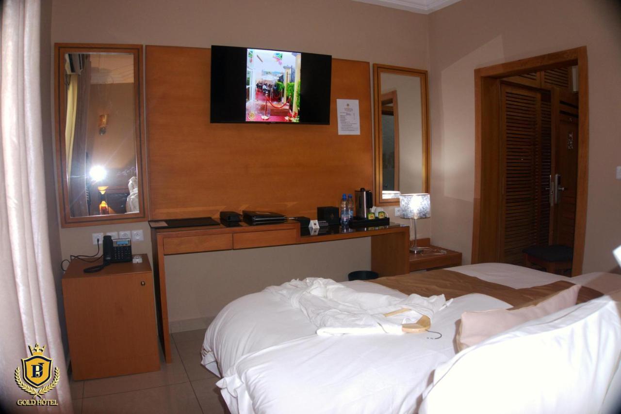 Gold Hotel Bafang ภายนอก รูปภาพ