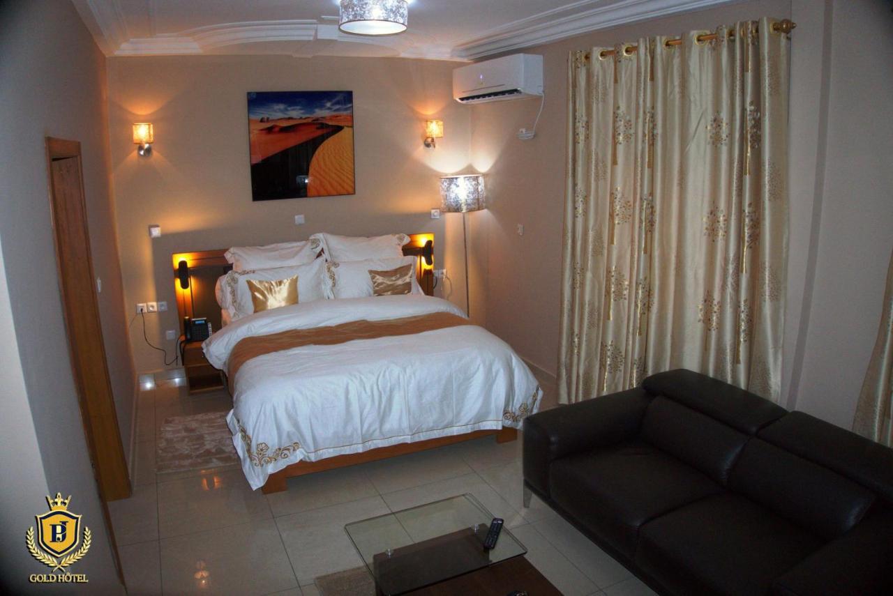 Gold Hotel Bafang ภายนอก รูปภาพ